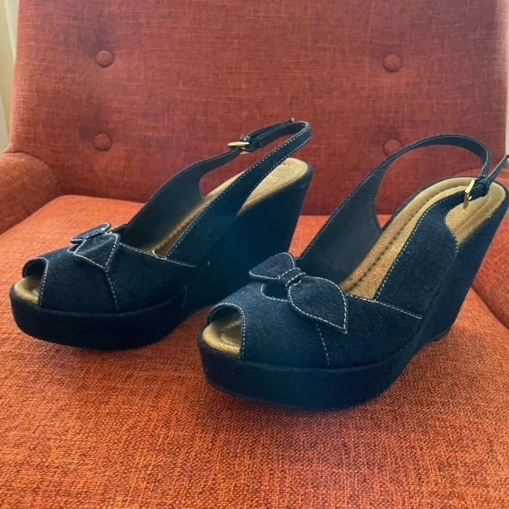TWO PAIRS - Sam Edelman Retro Platform Heels - Size 6-7 - Picture 7 of 13